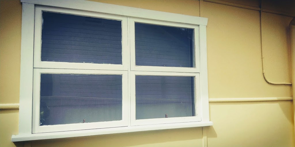 A1glazier buff point glass -replacement San remo | 44 Turner Cl, Blue Haven NSW 2262, Australia | Phone: 0419 605 625