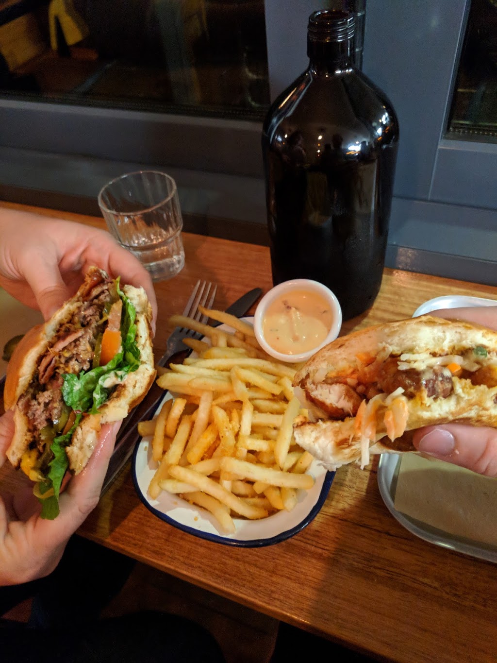 Belles Burgers Bellerive | 10-12 Cambridge Road, Bellerive TAS 7018, Australia | Phone: (03) 6244 7529