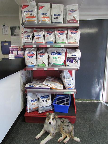 Emerald Veterinary Clinic And Boarding Kennels | veterinary care | 57 Theresa St, Emerald QLD 4720, Australia | 0749821555 OR +61 7 4982 1555