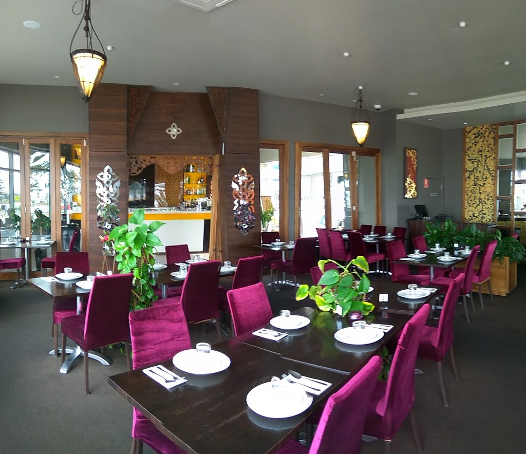 The Lake House | restaurant | 25-27 Lake St, Caroline Springs VIC 3023, Australia | 0383585555 OR +61 3 8358 5555