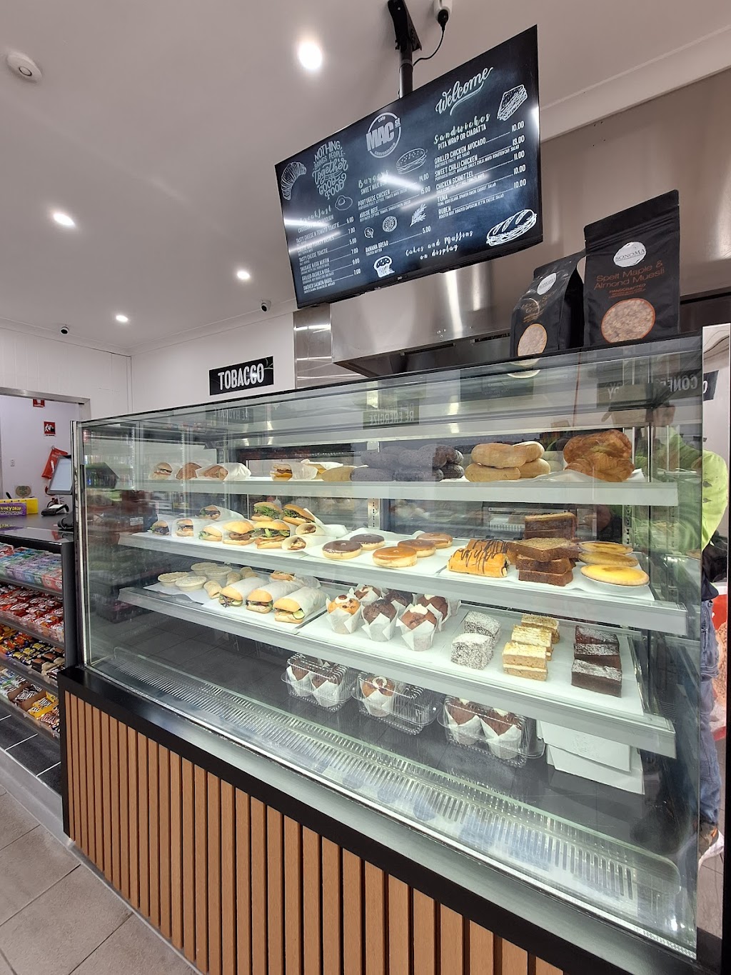 Mac St Convenience Store | 326 Macquarie St, South Windsor NSW 2756, Australia | Phone: (02) 4577 3807