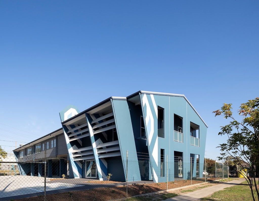 Architects Black & Wilson P/L | 8 Desbet St, The Gap QLD 4061, Australia | Phone: (07) 3300 6610