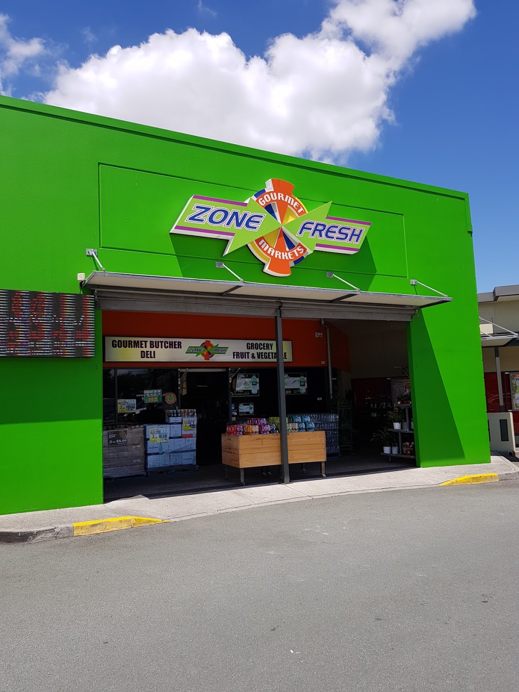 Zone Fresh Gourmet Markets | supermarket | 142 Newmarket Rd, Windsor QLD 4030, Australia | 0733575433 OR +61 7 3357 5433