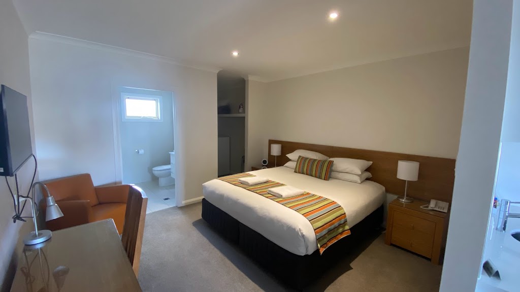 Red Earth Motel | lodging | 469 Argent St, Broken Hill NSW 2880, Australia | 0880885694 OR +61 8 8088 5694