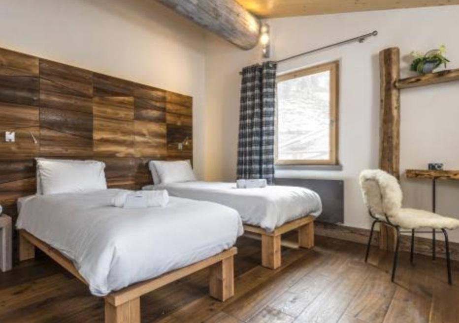 B & M SNOWY MOUNTAIN CLEANING SERVICES | NUGGETS CROSSING, 17 Townsend St, Jindabyne NSW 2627, Australia | Phone: 0458 514 133