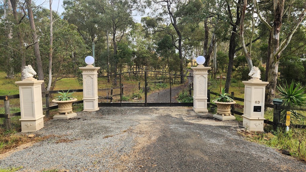 Louis pots and garden ornaments | 63 Mockingbird Rd, Pheasants Nest NSW 2574, Australia | Phone: 0410 347 449