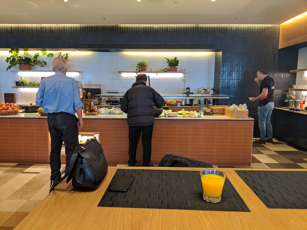 Qantas Business Lounge | Perth Airport WA 6105, Australia