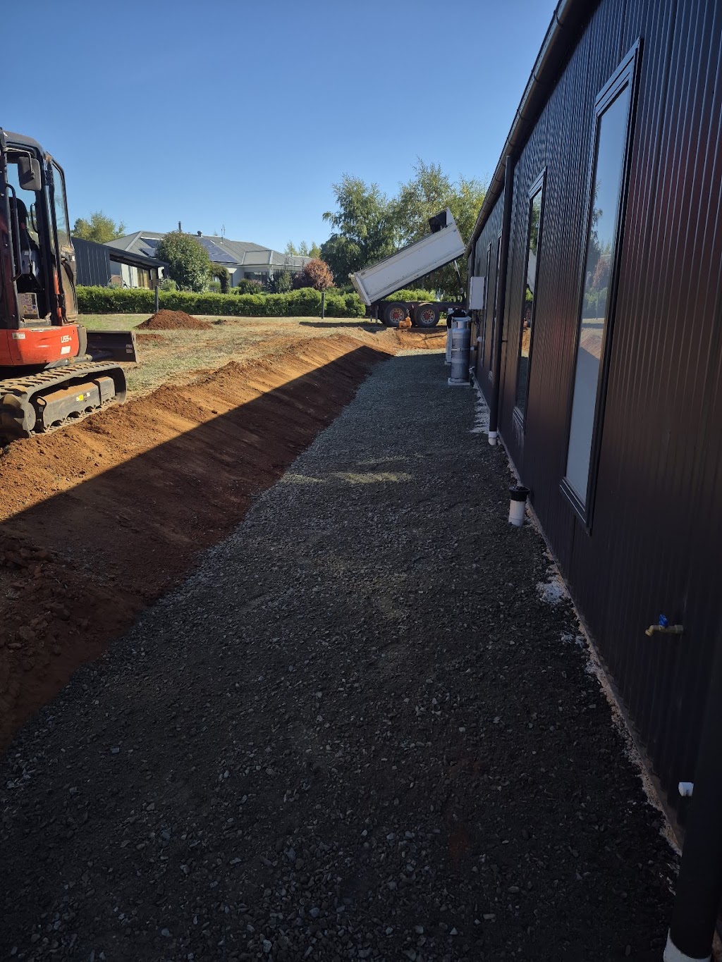 Locked Excavations | 10 Cranneys Ln, Trentham VIC 3458, Australia | Phone: 0429 609 270