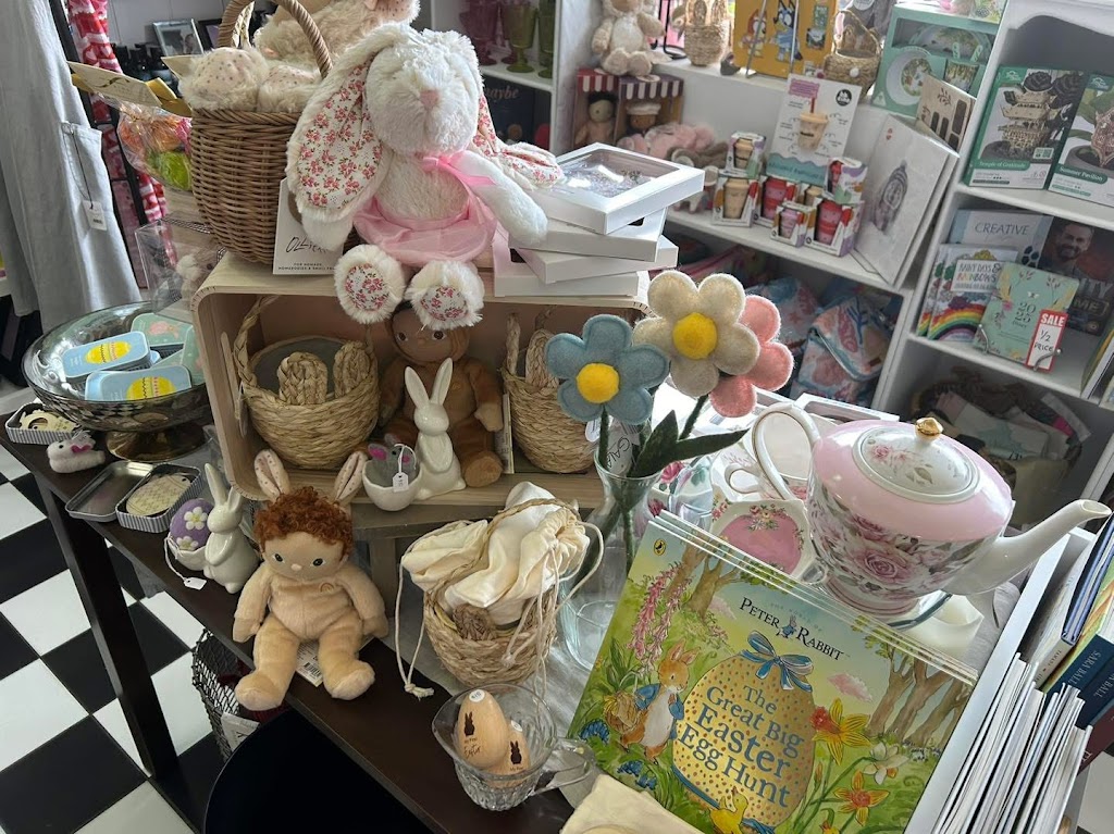P and Me Flowers and Gifts | Shop 4/28 Lamont St, Bermagui NSW 2546, Australia | Phone: 0491 774 804