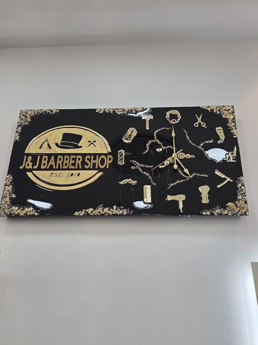 J & J Barber Shop Abbotsbury | Shop 7/60 Stockdale Cres, Abbotsbury NSW 2176, Australia | Phone: (02) 9610 7809