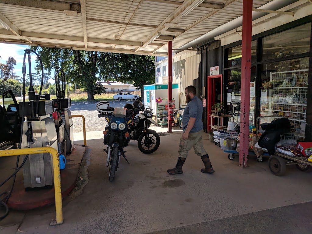 Trentham Petrol and Stuff | gas station | 1 Market St, Trentham VIC 3458, Australia | 0354241611 OR +61 3 5424 1611