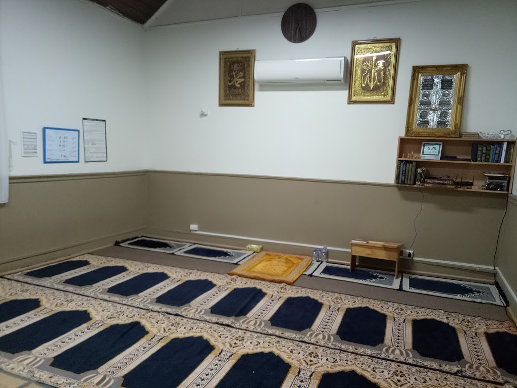 1881 Mickleham Musalla | mosque | 1881 Mickleham Rd, Mickleham VIC 3064, Australia | 0468475855 OR +61 468 475 855