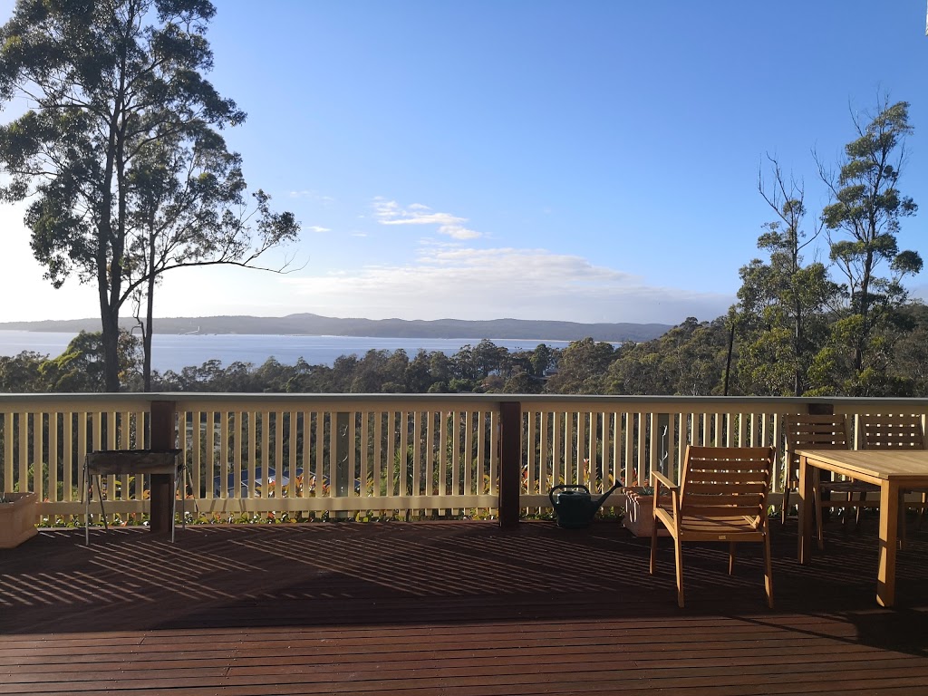 Whale Cove Bed & Breakfast Eden | 13 Whale Cove Cct, Eden NSW 2551, Australia | Phone: (02) 6496 2324