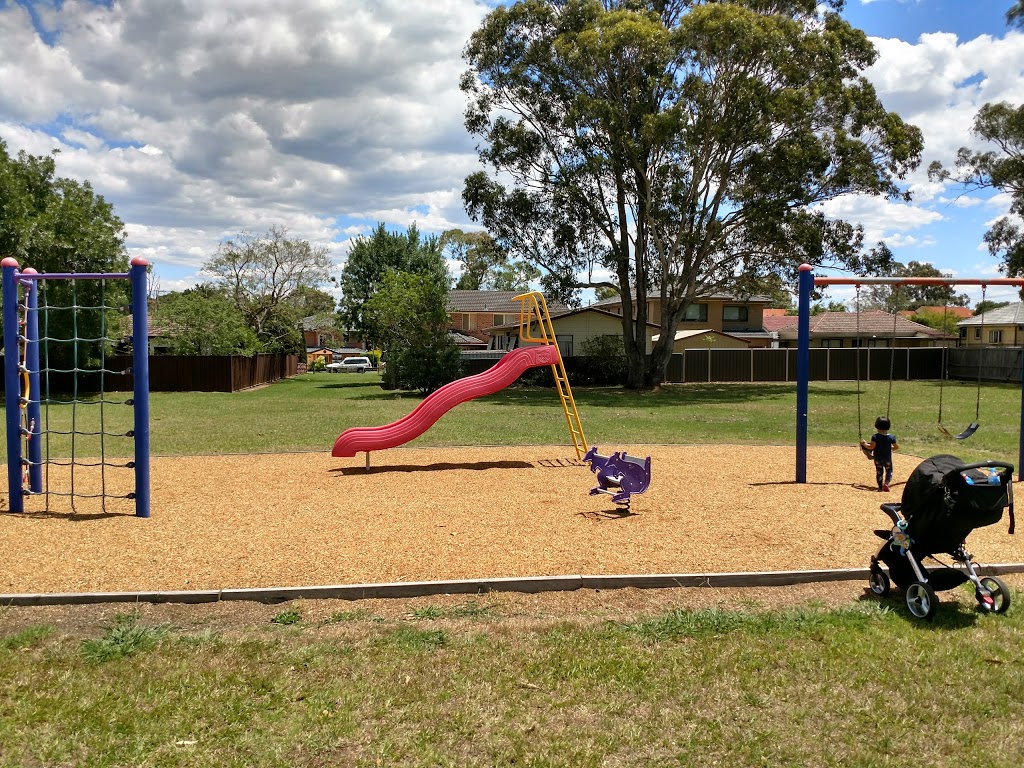 Matthews Sq Park | park | 9A Matthews Square, Ingleburn NSW 2565, Australia | 0246454000 OR +61 2 4645 4000