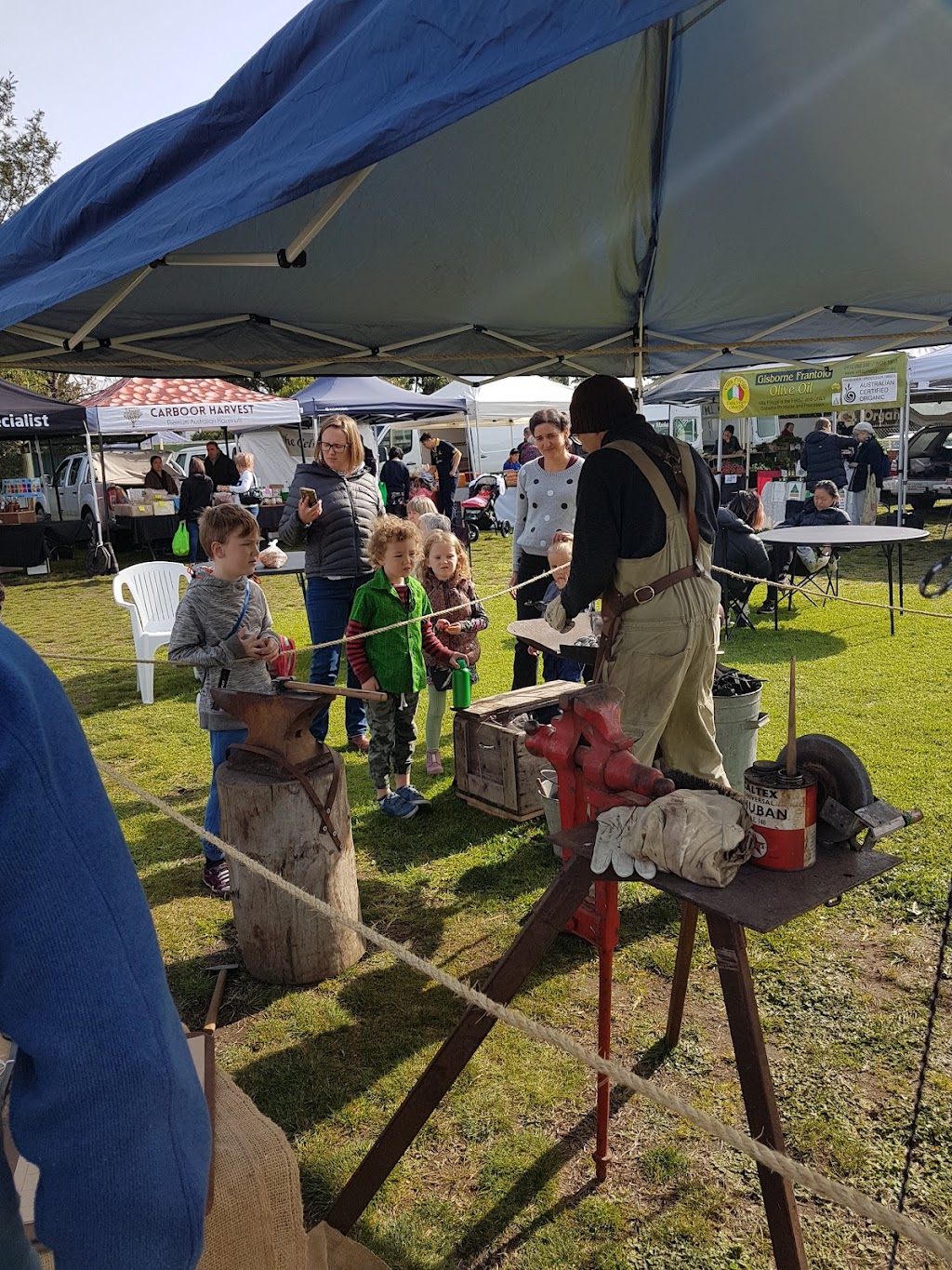 Slow Food Melbourne Farmers Market | 63 The Avenue, Spotswood VIC 3015, Australia | Phone: 0438 318 319