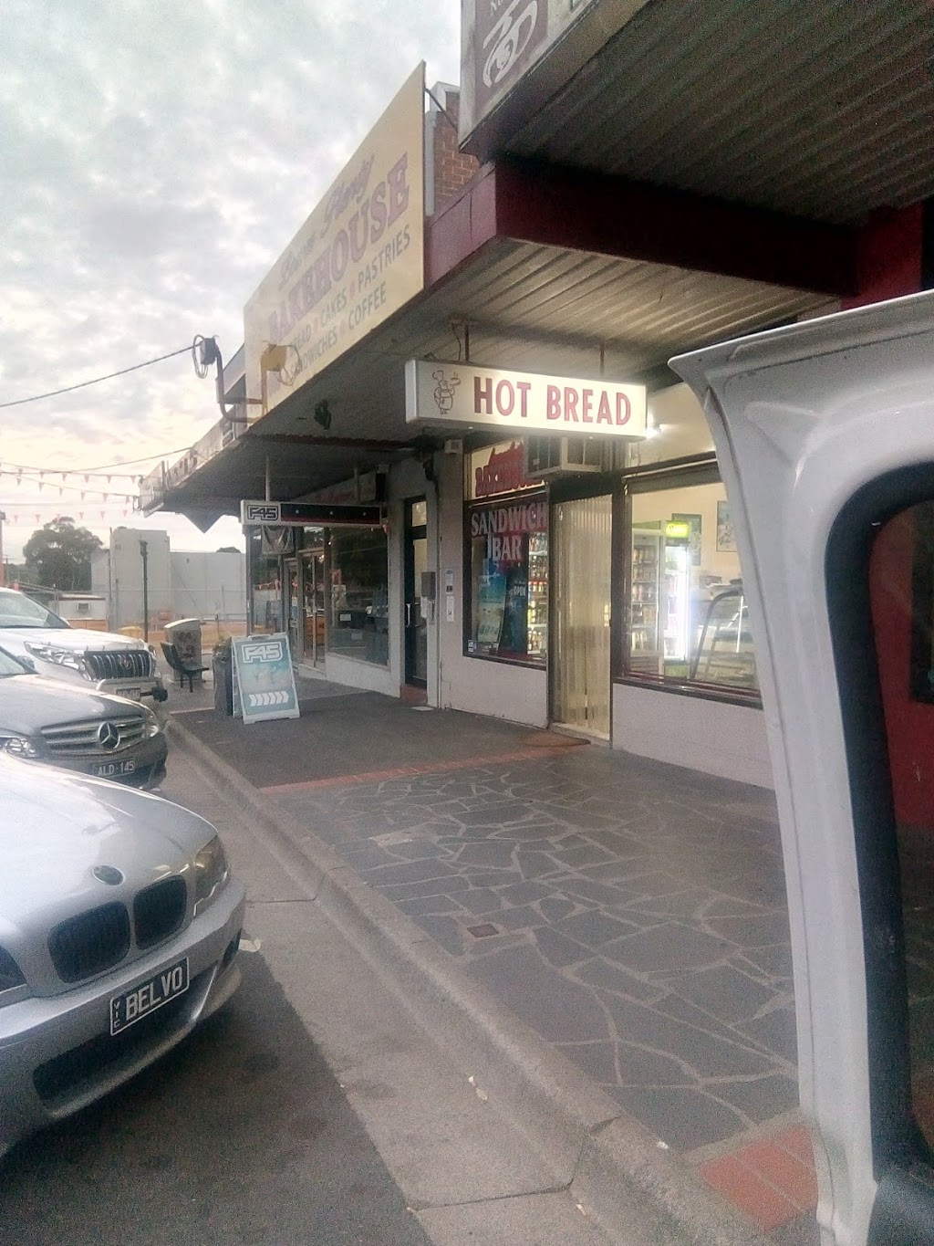 Lower Plenty Bakehouse | bakery | 65 Main Rd, Lower Plenty VIC 3093, Australia | 0394351603 OR +61 3 9435 1603