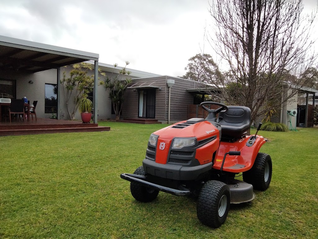 Mowtown lawns and property maintenance |  | 21 Leschenaultia Ave, Margaret River WA 6285, Australia | 0429150484 OR +61 429 150 484