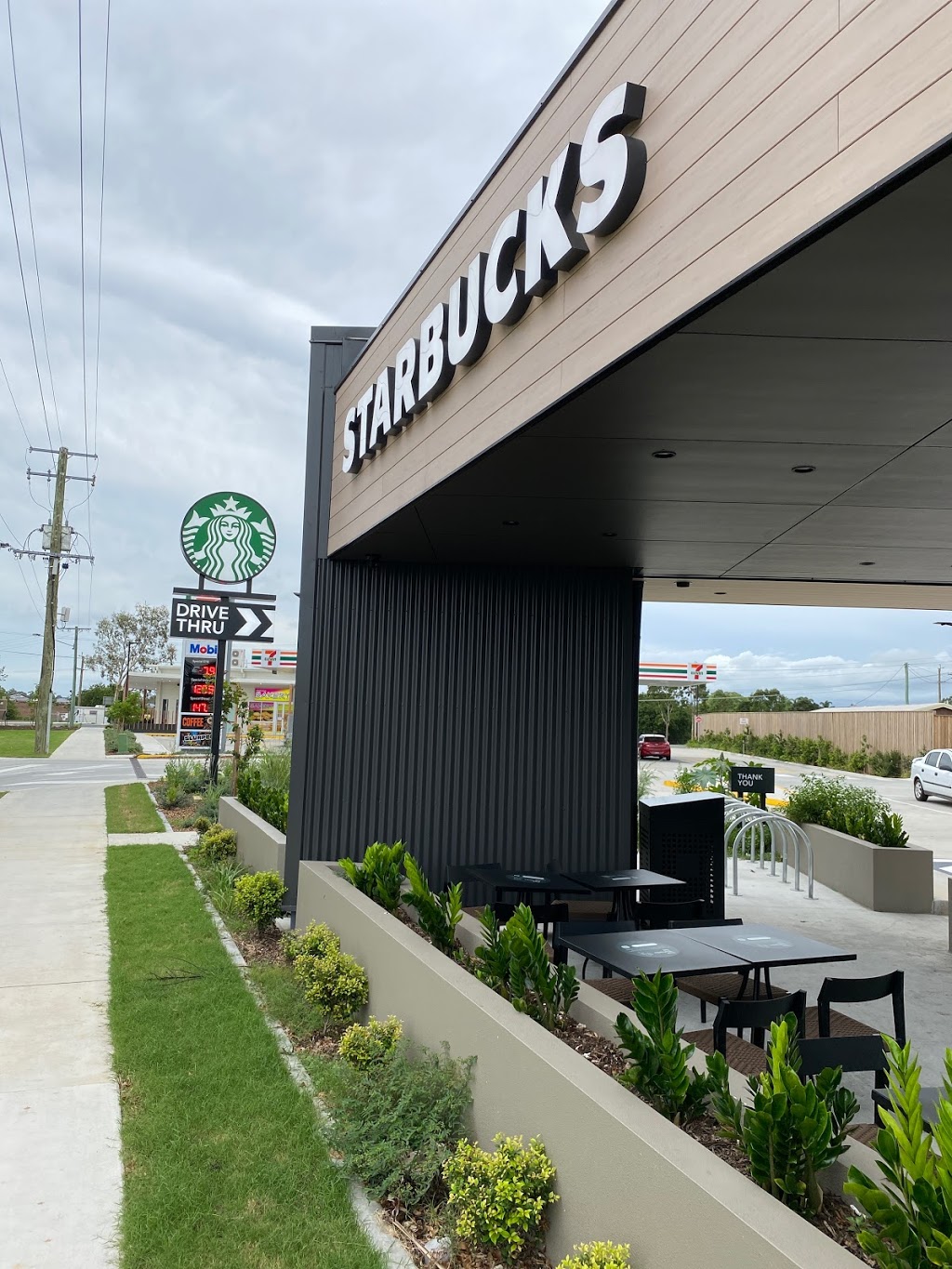 Starbucks | cafe | 103-107 Lower King St, Caboolture QLD 4510, Australia | 1800787289 OR +61 1800 787 289