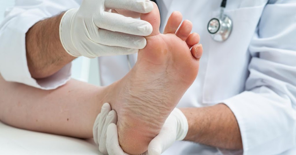 Your Foot Dr - Hip to Toe | doctor | 17 Maclaurin Ave, East Hills NSW 2213, Australia | 0297733676 OR +61 2 9773 3676