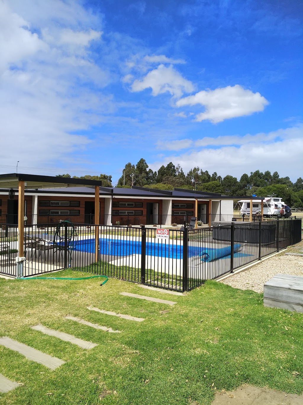 323 on Jetty | lodging | 323 Jetty Rd, Drysdale VIC 3223, Australia | 0408943506 OR +61 408 943 506
