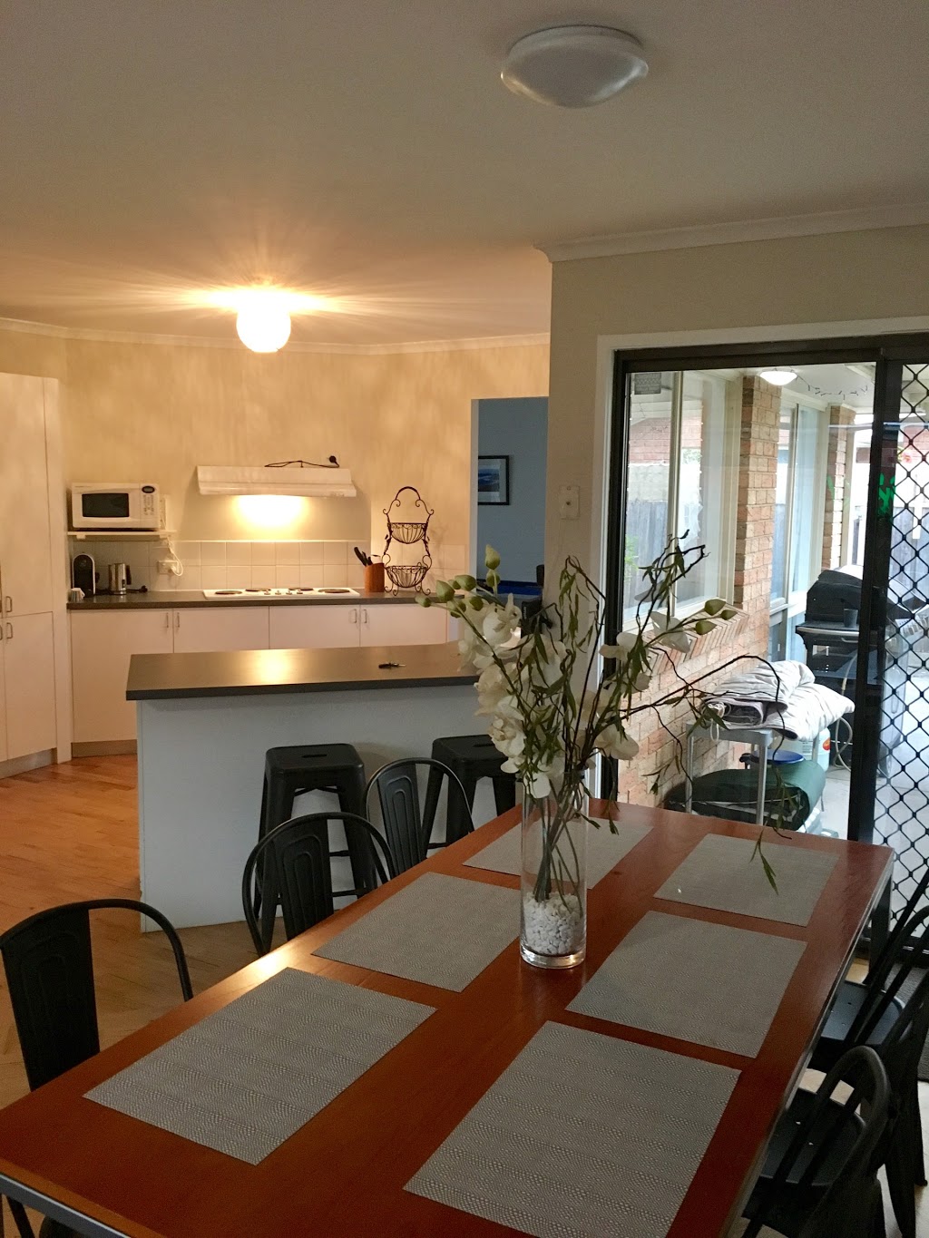 Torquay Pet Friendly Holiday House Accommodation | 1326 Horseshoe Bend Rd, Torquay VIC 3228, Australia | Phone: 0412 287 313