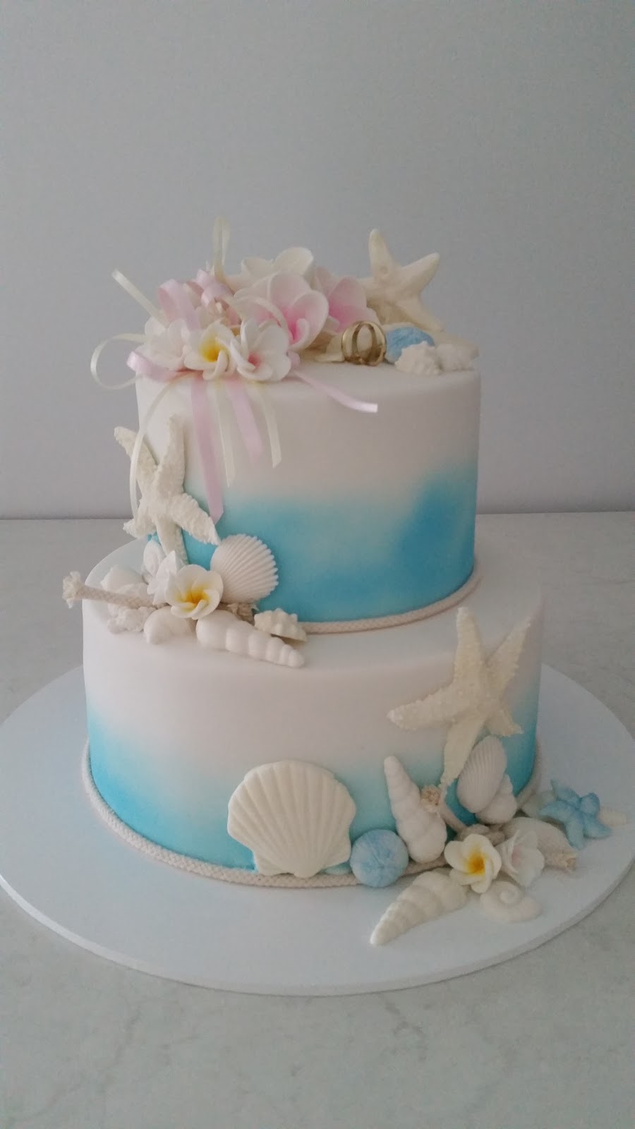 Creative Cakes by Lisa | bakery | 57 Forest Oak Dr, Upper Coomera QLD 4209, Australia | 0406180602 OR +61 406 180 602