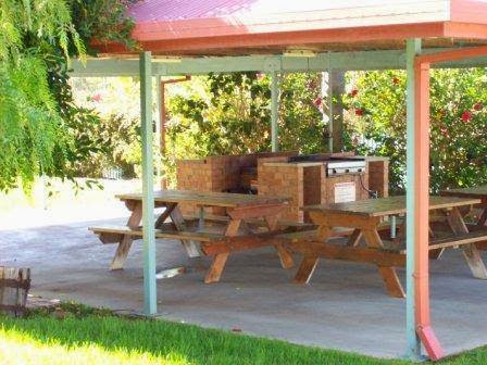 Ulladulla Holiday Village | rv park | 300 Kings Point Dr, Ulladulla NSW 2539, Australia | 0244544261 OR +61 2 4454 4261