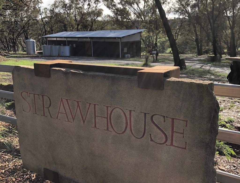 Strawhouse | lodging | Strawhouse Wines, 116 Boree Ln, Lidster NSW 2800, Australia | 0402498419 OR +61 402 498 419