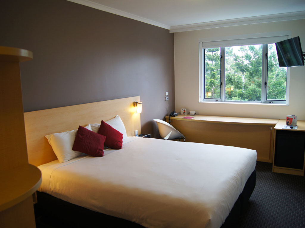 ibis Sydney Olympic Park | lodging | 11 Olympic Blvd, Sydney Olympic Park NSW 2127, Australia | 0287621100 OR +61 2 8762 1100