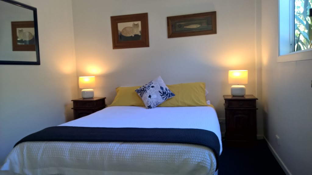 Magnetic Island Bed and Breakfast | 11 Dolphin Ct, Horseshoe Bay Magnetic Island QLD 4819, Australia | Phone: (07) 4758 1203