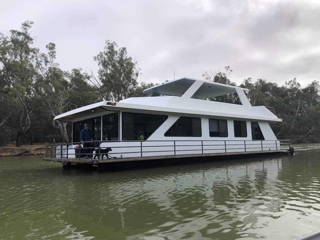 Lake Eildon Houseboats |  | 501 Jerusalem Creek Rd, Eildon VIC 3713, Australia | 0459027908 OR +61 459 027 908