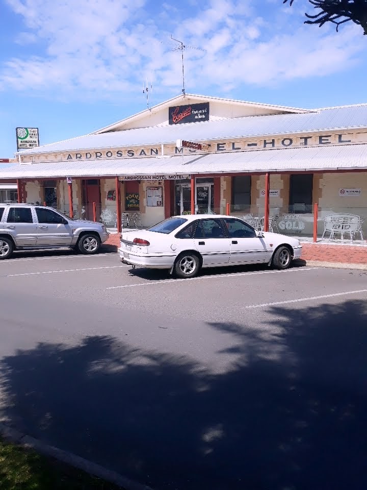 Ardrossan Hotel Motel | 36 First St, Ardrossan SA 5571, Australia | Phone: (08) 8837 3008
