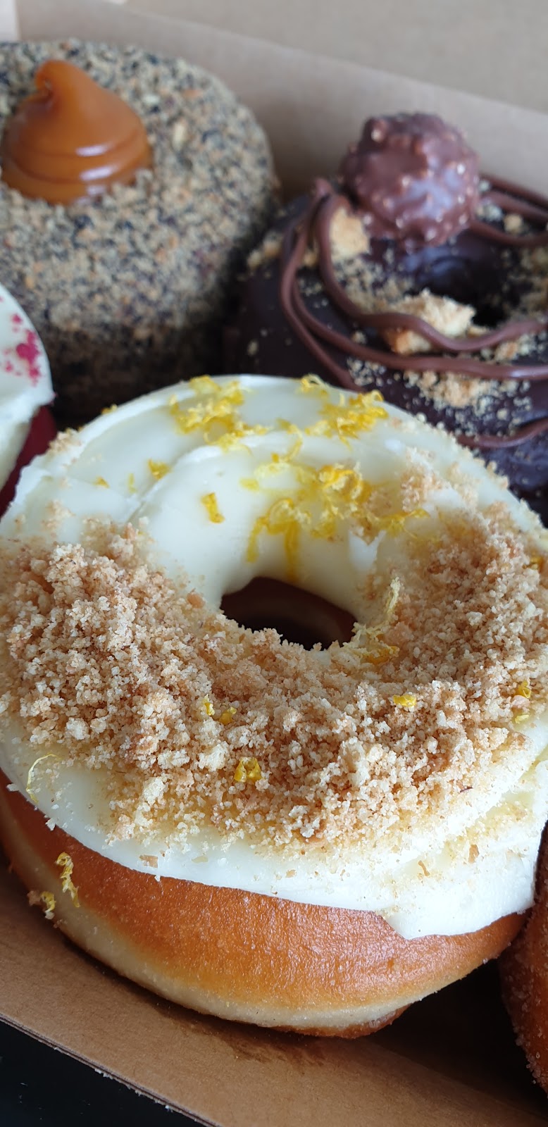 D Point Ten Donuts Southport | cafe | shop 6/1 Stevens St, Southport QLD 4215, Australia | 0756792710 OR +61 7 5679 2710