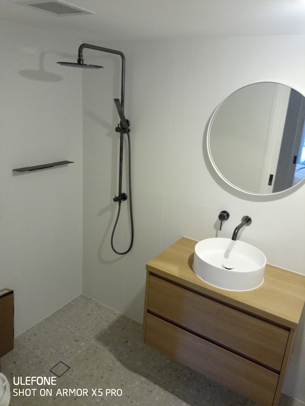 DJG Tiling & Carpentry | 41 Lexington Dr, Worongary QLD 4213, Australia | Phone: 0410 152 791