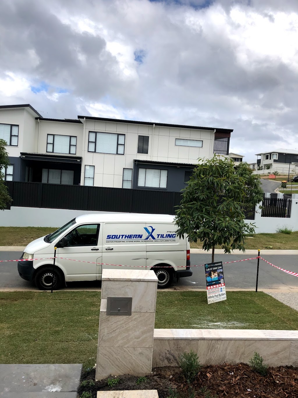 Southern X tiling | 3 Mirella Ct, Waterford QLD 4133, Australia | Phone: 0403 326 731