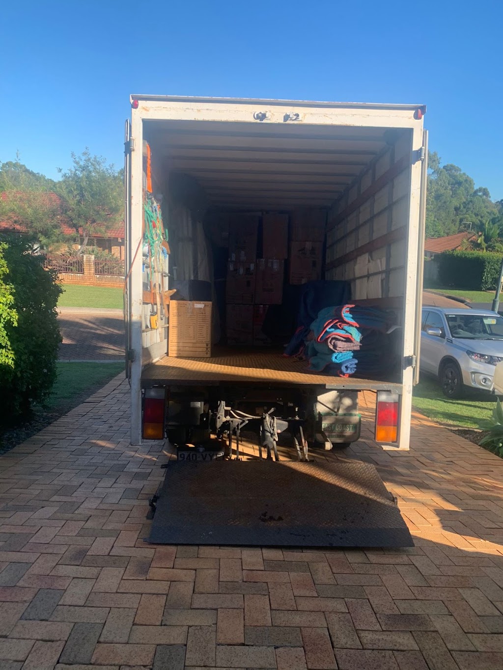 Knight Movers | moving company | 39 Muriel St, Redland Bay QLD 4165, Australia | 0439636667 OR +61 439 636 667