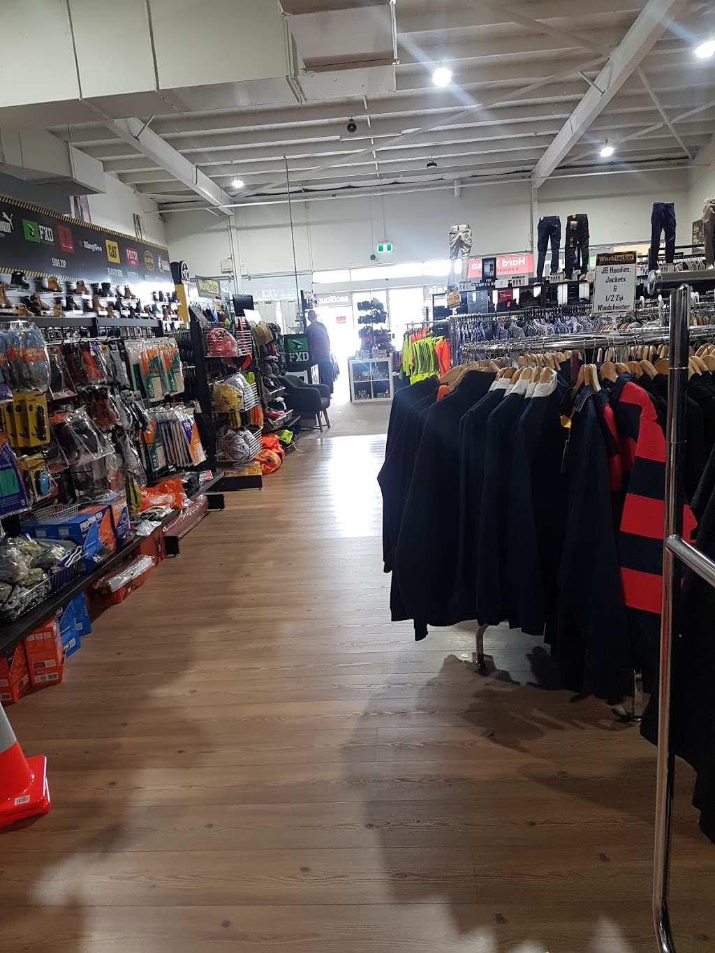 Worklocker Mt Barker | clothing store | Homemaker Centre, 6 Dutton Rd, Mount Barker SA 5251, Australia | 0883983983 OR +61 8 8398 3983