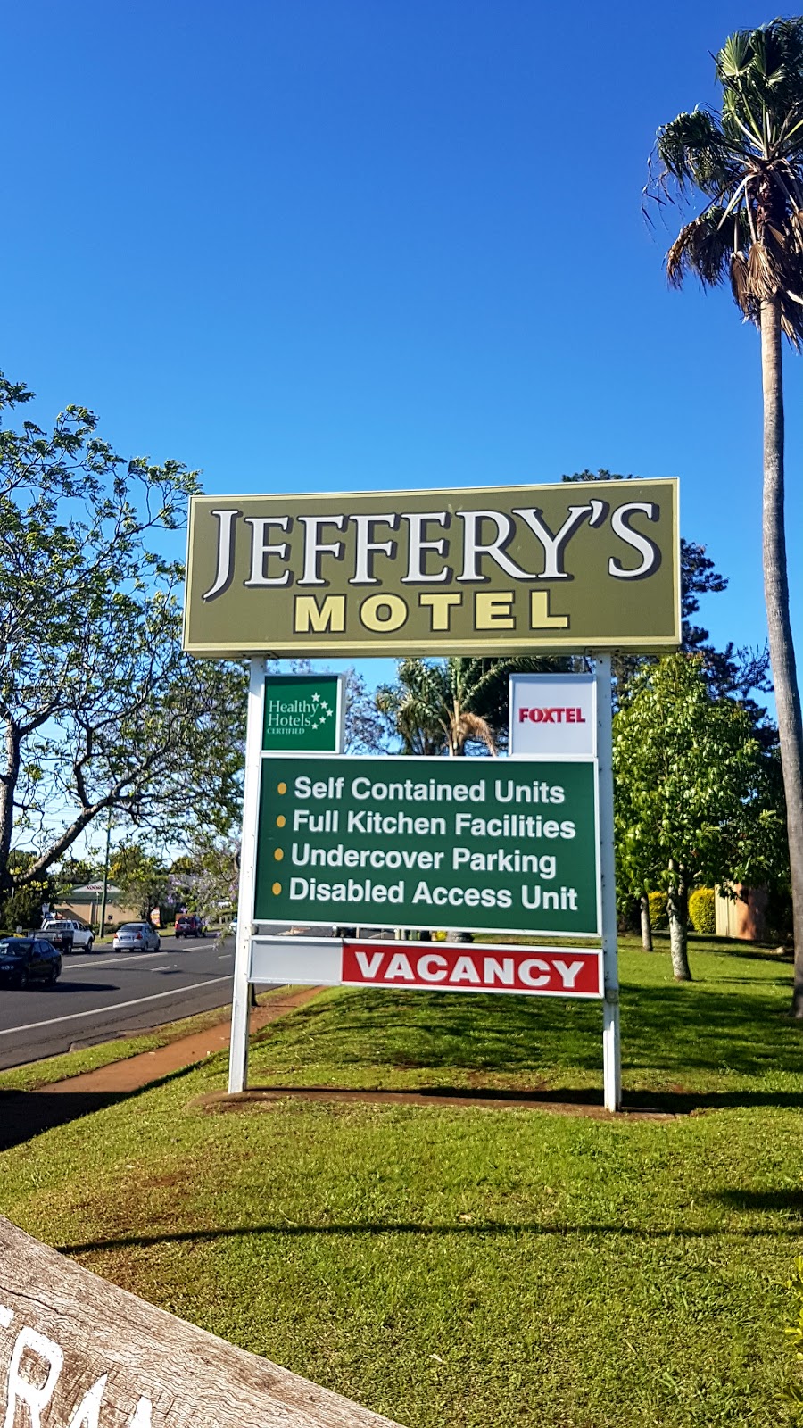 Jefferys Motel | lodging | 864 Ruthven St, Kearneys Spring QLD 4350, Australia | 0746355999 OR +61 7 4635 5999