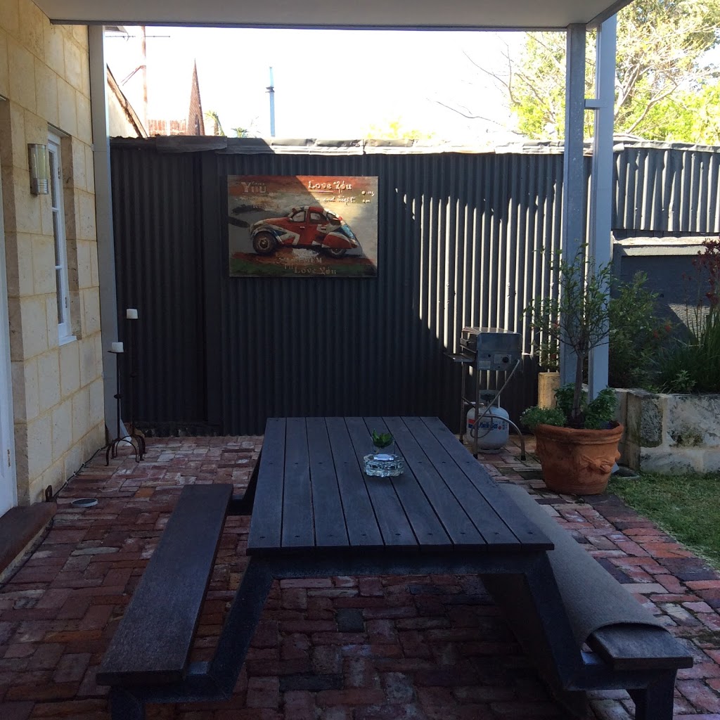 Green Door Hideaway | 251 South Terrace, South Fremantle WA 6162, Australia | Phone: (08) 9430 4458