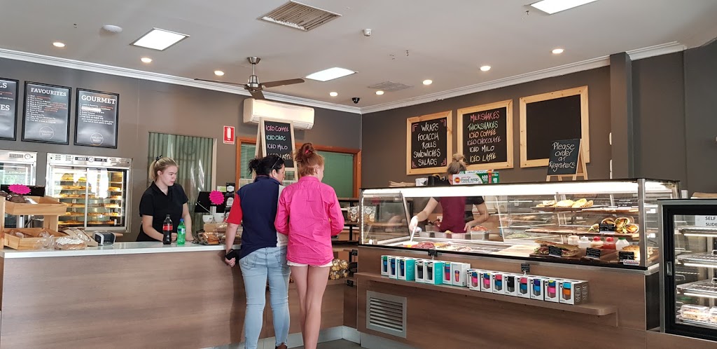 Deniliquin Bakery | bakery | 69 Davidson St, Deniliquin NSW 2710, Australia | 0358812278 OR +61 3 5881 2278