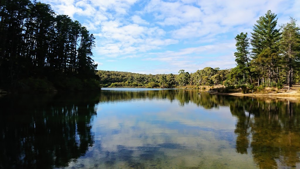 St Georges Lake | tourist attraction | St Georges Lake Rd, Creswick VIC 3363, Australia | 131963 OR +61 131963