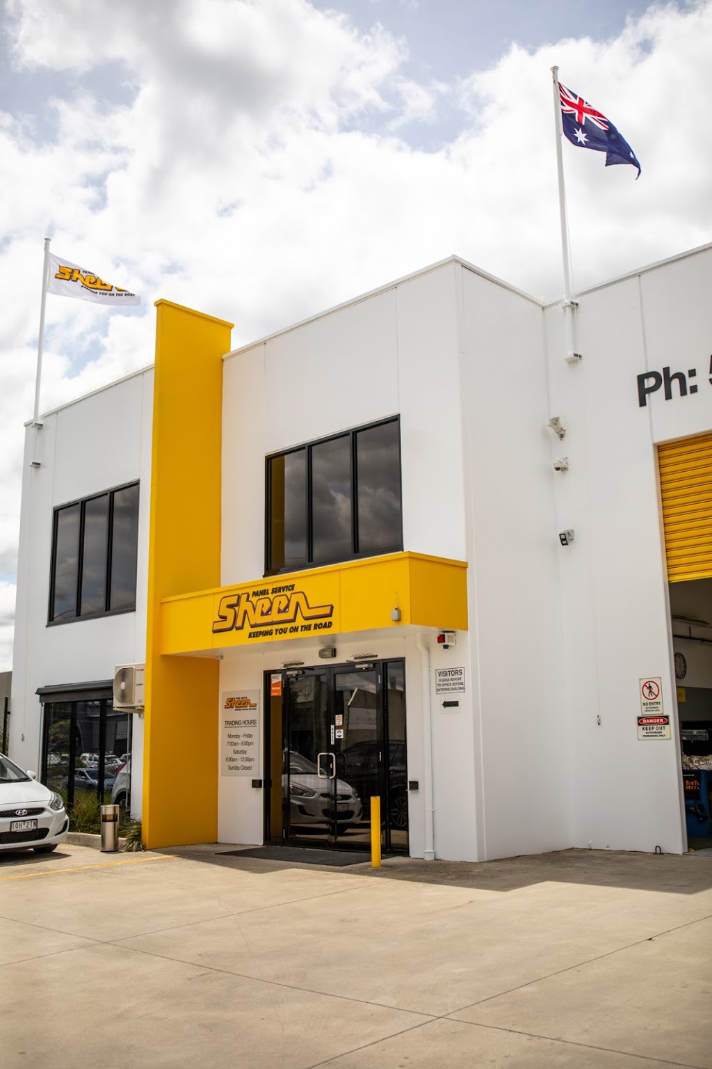 Sheen Panel Service Pakenham | car repair | Factory 1/2 Hogan Ct, Pakenham VIC 3810, Australia | 0359415030 OR +61 3 5941 5030