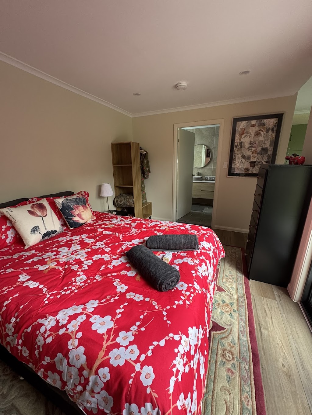 Blackbird Cottage | 15 Estonian Rd, Thirlmere NSW 2572, Australia | Phone: 0409 905 003