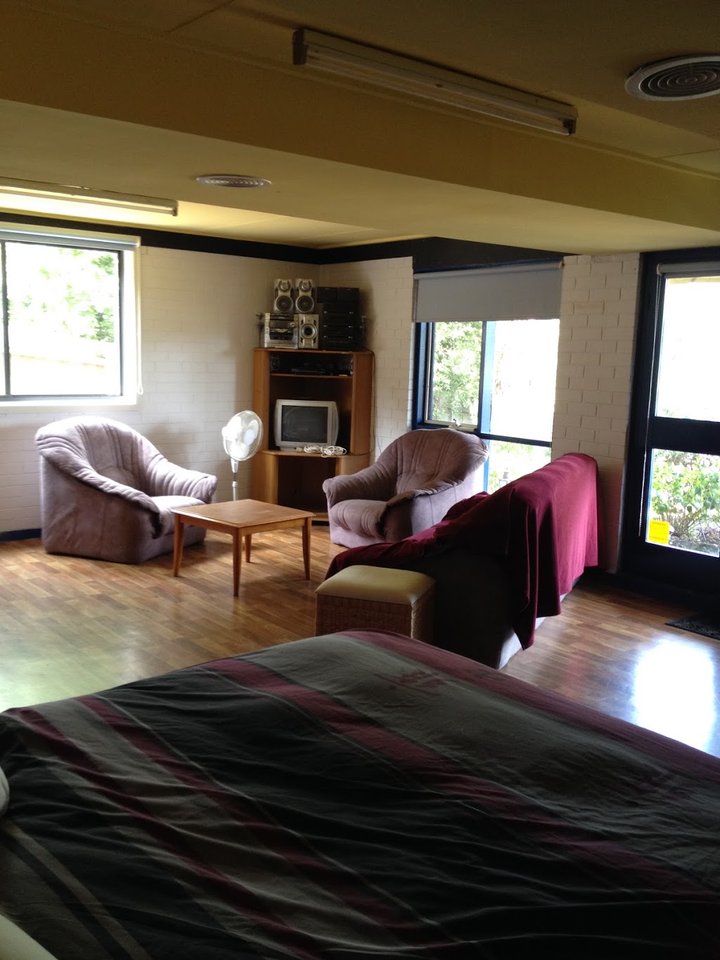 Restawhyl Apartment | lodging | 6 Hutcheson Ave, Highton VIC 3216, Australia | 0400524451 OR +61 400 524 451