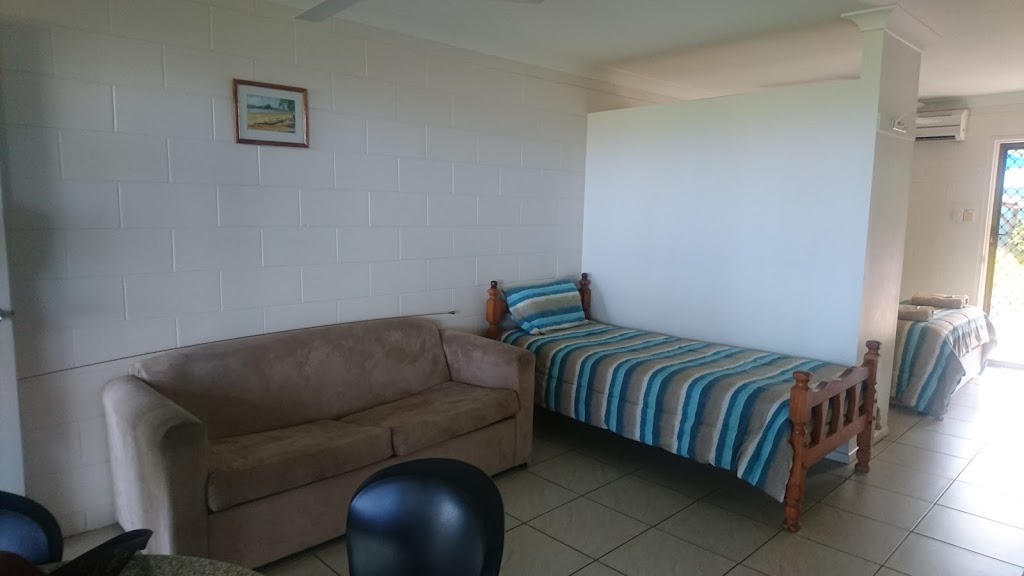 Saunders Beach Ocean View Holiday Units | 23 Cay St, Saunders Beach QLD 4818, Australia | Phone: (07) 4778 6486