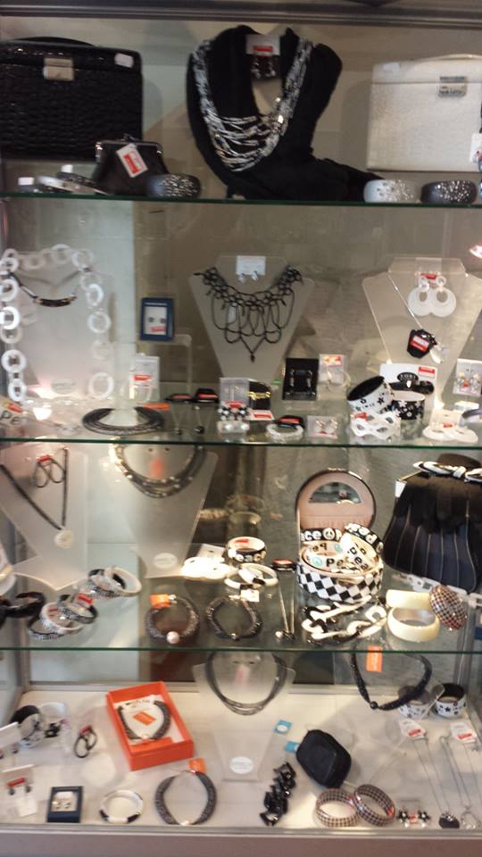 Lori Bijoux | jewelry store | 269 St Georges Rd, Northcote VIC 3070, Australia | 0394840150 OR +61 3 9484 0150