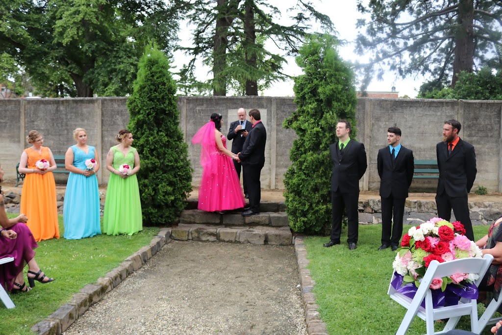 Laurence Gibbs Celebrant | 1 Bonshaw Dr, Sebastopol VIC 3356, Australia | Phone: 0414 598 677