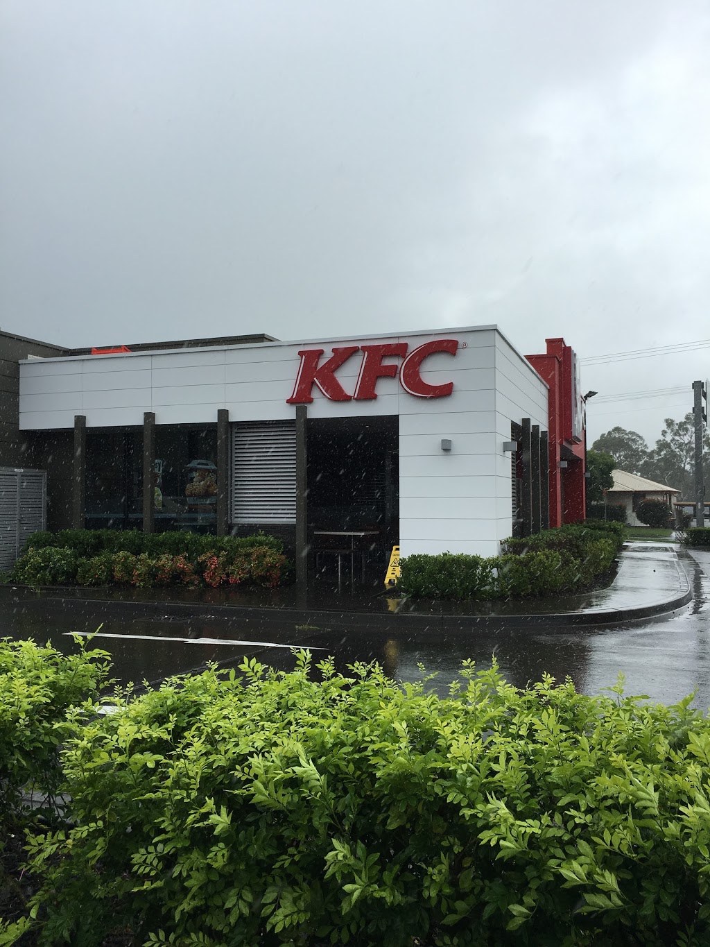 KFC Bomaderry | 320 Princes Hwy, Bomaderry NSW 2541, Australia | Phone: (02) 4421 0175