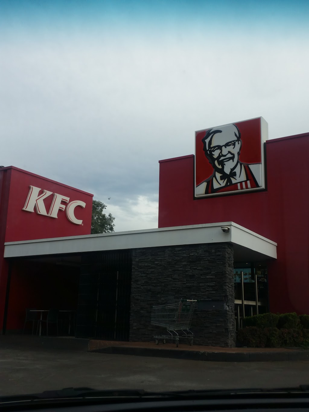 KFC Emerton | meal takeaway | 28 Jersey Rd, Emerton NSW 2770, Australia | 0298356888 OR +61 2 9835 6888