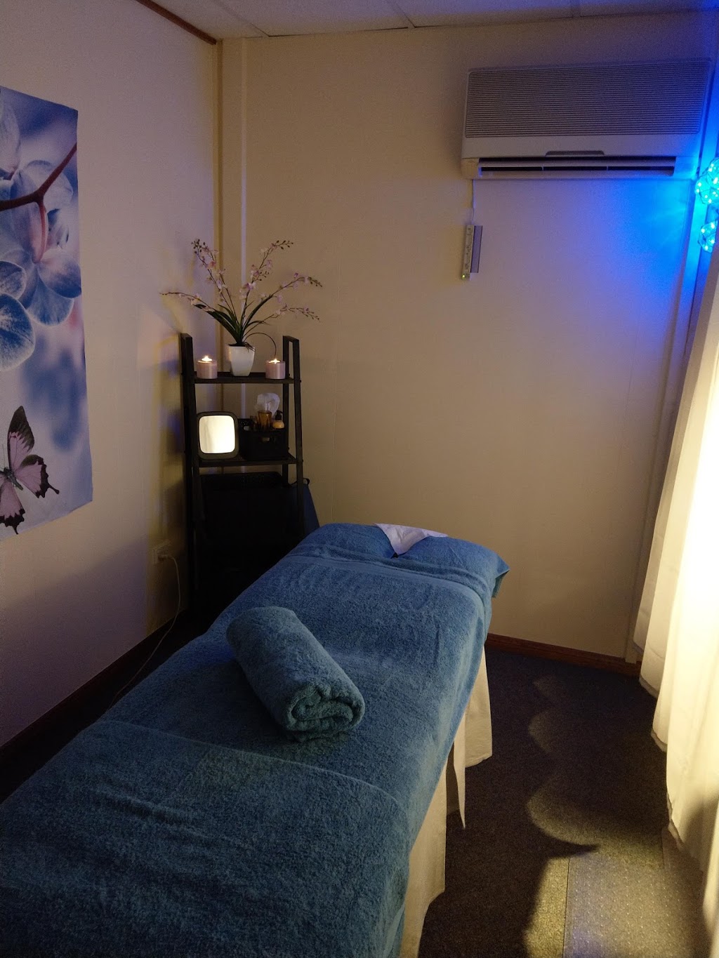 Janelle Moses Massage Therapist |  | Business Centre, Shop 2/1 Jack St, Atherton QLD 4883, Australia | 0418889773 OR +61 418 889 773